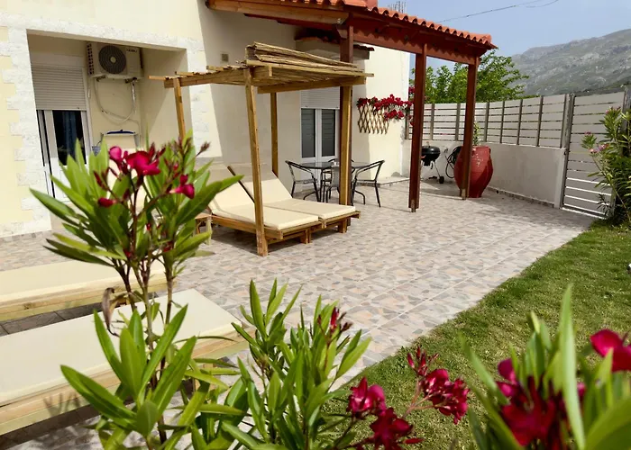 Marilis House, Private Pool, Wifi, Mountain View, Netflix, Self-Check-In