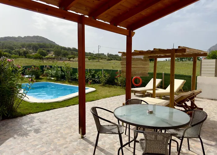 Marilis House, Private Pool, Wifi, Mountain View, Netflix, Self-Check-In