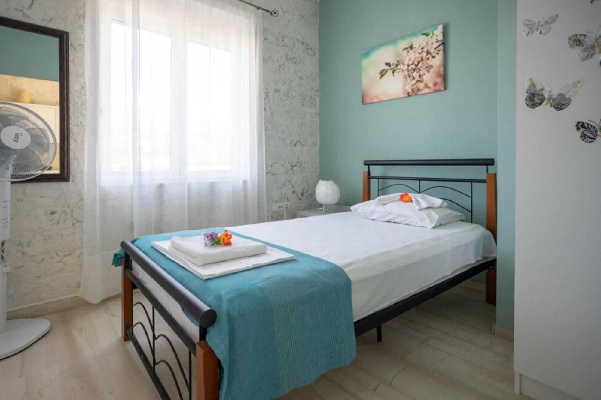 Marilis House, Private Pool, Wifi, Mountain View, Netflix, Self-check-in *