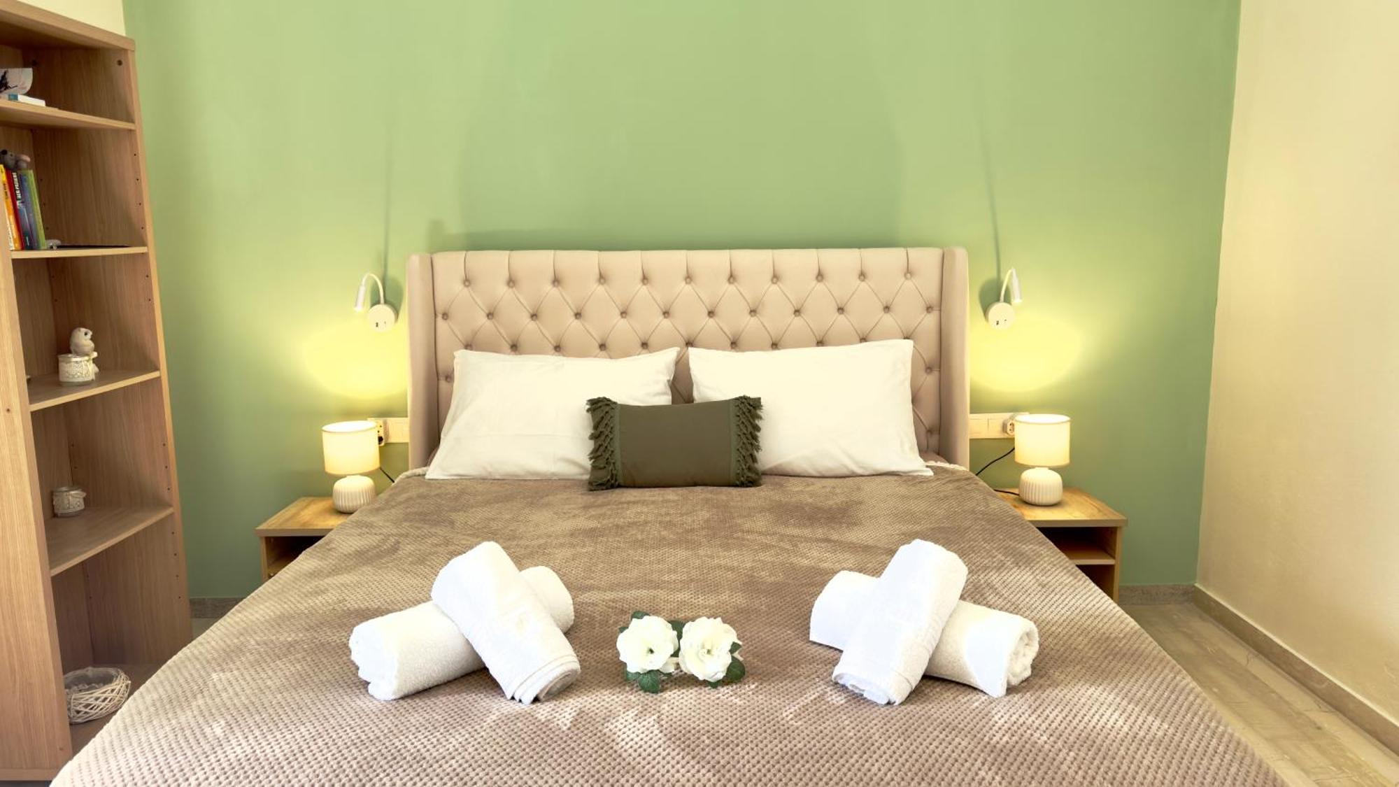 Marilis House, Private Pool, Wifi, Mountain View, Netflix, Self-check-in * Ardaktos