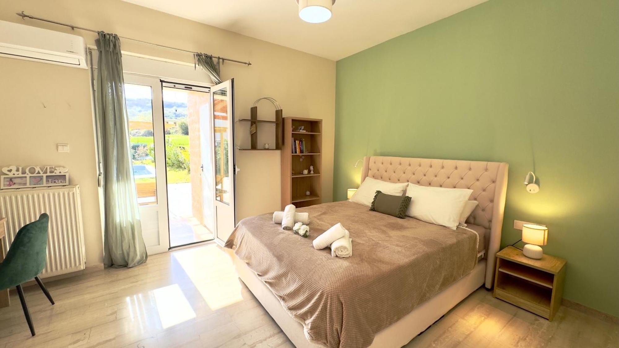 Marilis House, Private Pool, Wifi, Mountain View, Netflix, Self-check-in * Ardaktos